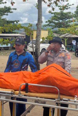 Tak bisa berenang, pemancing asal Cisaat Sukabumi tewas tenggelam di laut