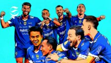 Pemain Persib Bandung melakukan selebrasi gol - Ilustrasi sukabumiheadline.com