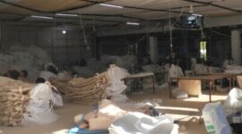 Suasana di pabrik PT Karya Karung Bersama - Ist