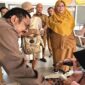 Bupati Sukabumi Asep Japar menyapa pasien di RSUD Palabuhanratu - Dok. Pribadi