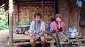 Nasib miris Abah Mitra dan Sawiyah asal Sukabumi, tidur di luar karena gubuk mau ambruk - Wulan