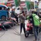 Rifaldi, biker Sukabumi terjungkal akibat kabel menjuntai ke jalan - Ist