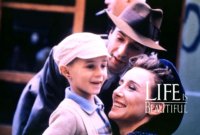 Salah satu adegan dalam film Life is Beautiful - Ist