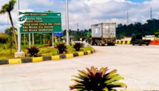 Suasana di sekitar gerbang Tol Bocimi Seksi 2 - sukabumiheadline.com