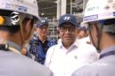Wakil Menteri Ketenagakerjaan, Afriansyah Noor ketika mengunjungi pabrik Hyundai EV di Cikarang - Humas Kemenaker