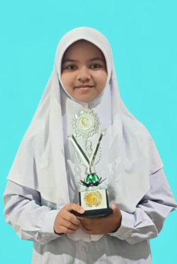 Kisah Aliya, anak sopir asal Sukabumi melawan rindu demi cita-cita dokter