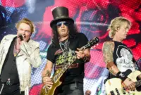 Guns N' Roses - Guns N' Roses