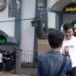 Menyambut sahabat masa kecil bebas dari penjara - @ikename