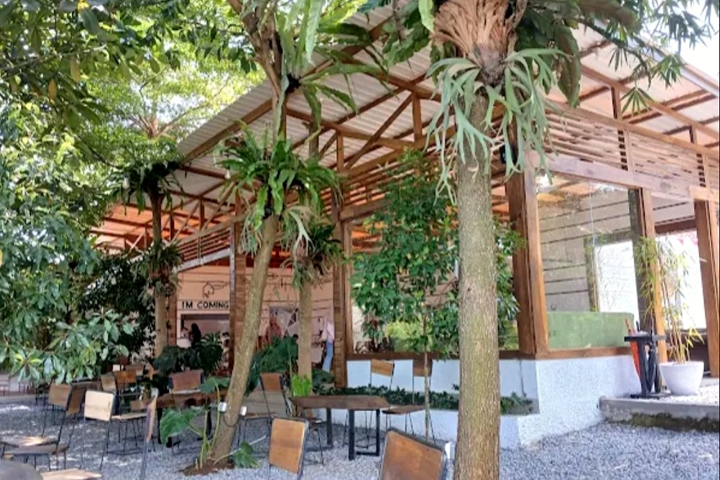 Daftar kafe di Sukabumi, baru dan tawarkan coffee hopping yang instagramable 2 Ngopi di Kebon Awi - Ist