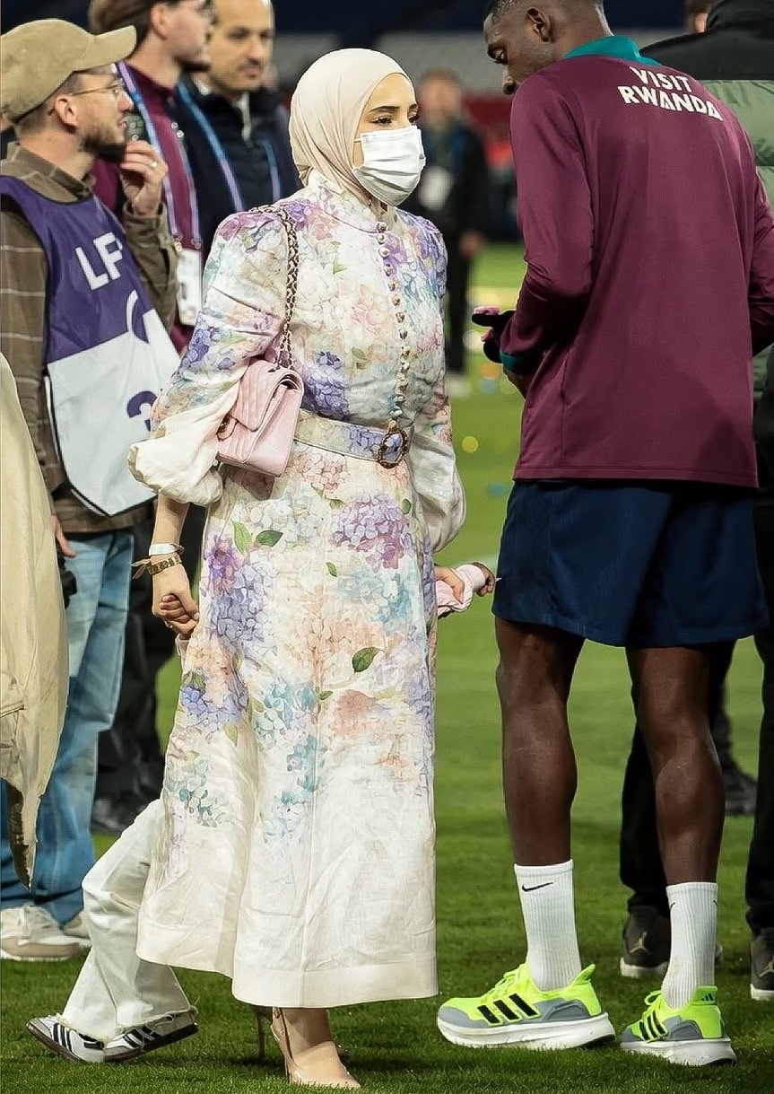 Profil dan profesi Rima Edbouche, istri Ousmane Dembélé tampil syari saat PSG raih juara 3 Rima Edbouche istri Ousmane Dembele