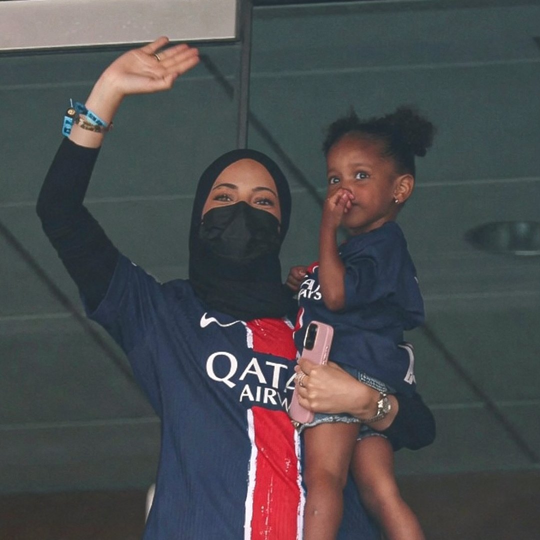 Profil dan profesi Rima Edbouche, istri Ousmane Dembélé tampil syari saat PSG raih juara 2 Rima Edbouche istri Ousmane Dembele