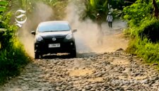 Jalan rusak di Cibitung, Kabupaten Sukabumi - Riki Ramdani