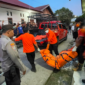 Jenazah Kholid Jaelani asal Sukabumi dievakuasi petugas - Humas Polri
