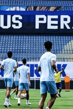 Persib besok mulai latihan perdana, intip skill rekrutan anyar Pangeran Biru