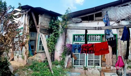 Rumah warga pemilik lahan terdampak pembangunan Jalan Tol Bocimi Seksi 4 nyaris ambruk - Dodi Zein