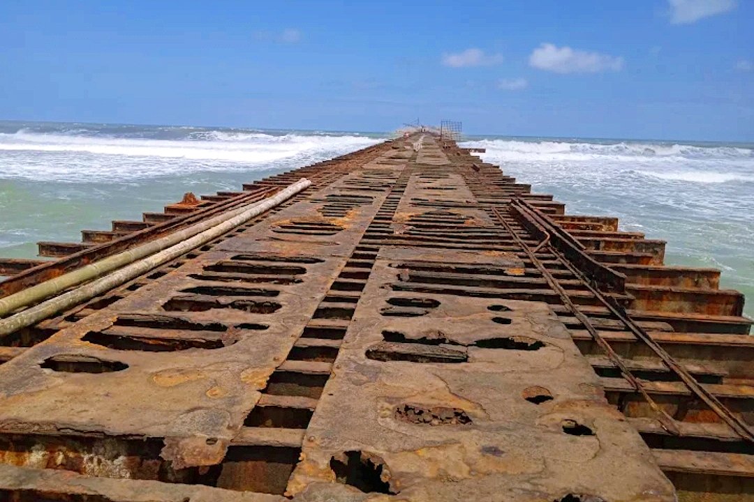 Dermaga Pantai Keusik Urug, Sukabumi