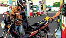 Ilustrasi motor sedang diisi Pertalite di SPBU - sukabumiheadline.com