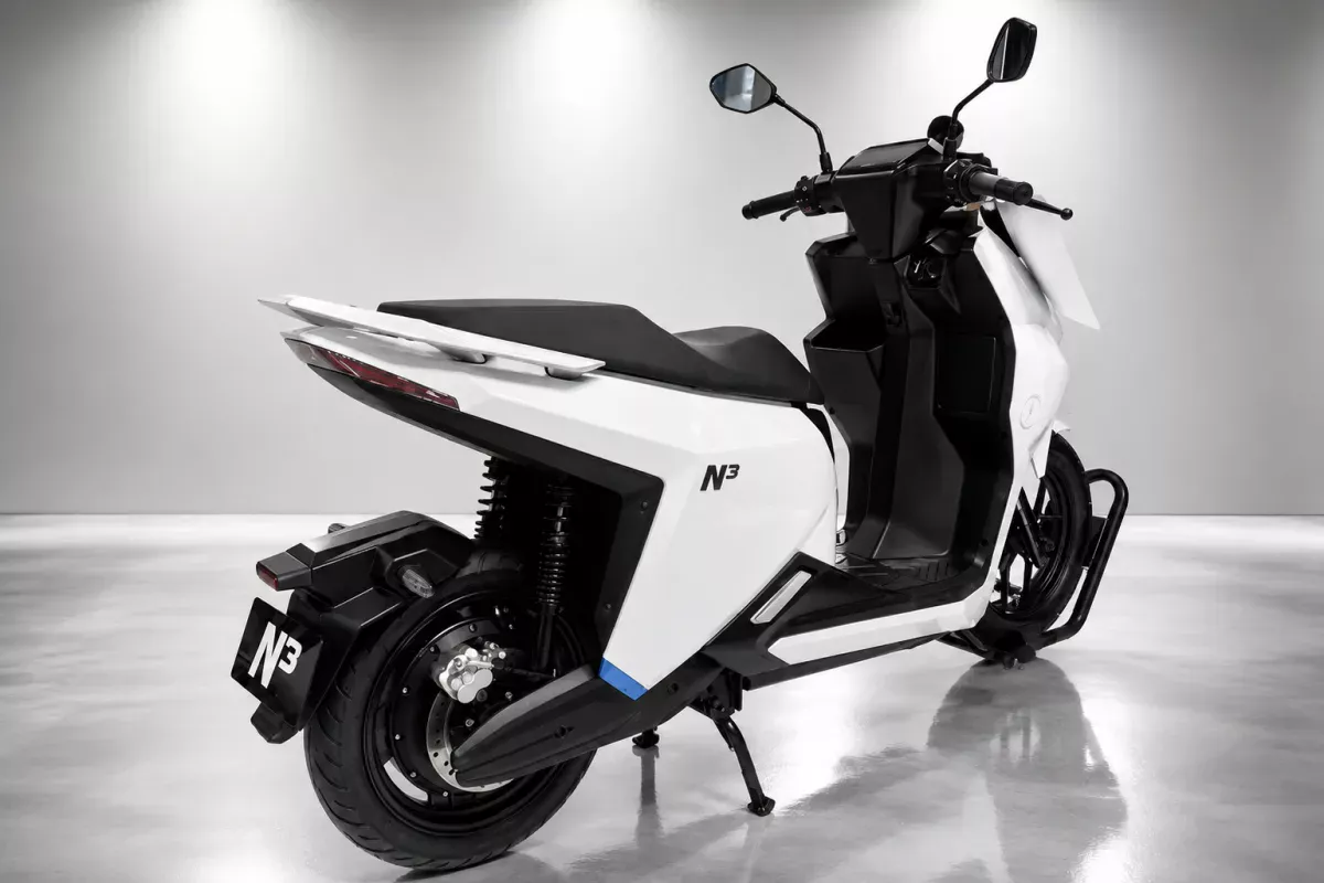 Spesifikasi dan harga MoLiNas, motor listrik nasional kebanggaan Prabowo 1 Molinas, Motor Listrik Nasional tampak belakang