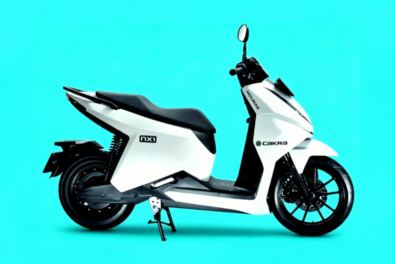 Tampak depan Motor Listrik Nasional atau MoLiNas ALVA N3 - Ist