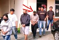 US, Kades Tamanjaya Sukabumi diduga terlibat kasus narkoba, terunduk lesu - Ist