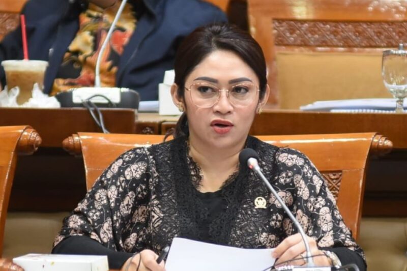 Eva Stevany Rataba - Partai Nasdem