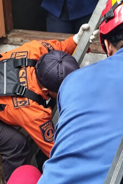 Niat cek air, pria Nagrak Sukabumi tewas dalam sumur