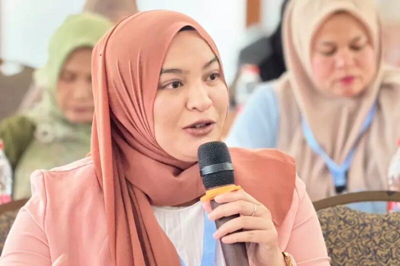 Lubna Puteri Azzahra, yang sebelumnya bernama Sri Agustina Nadeak - MUI