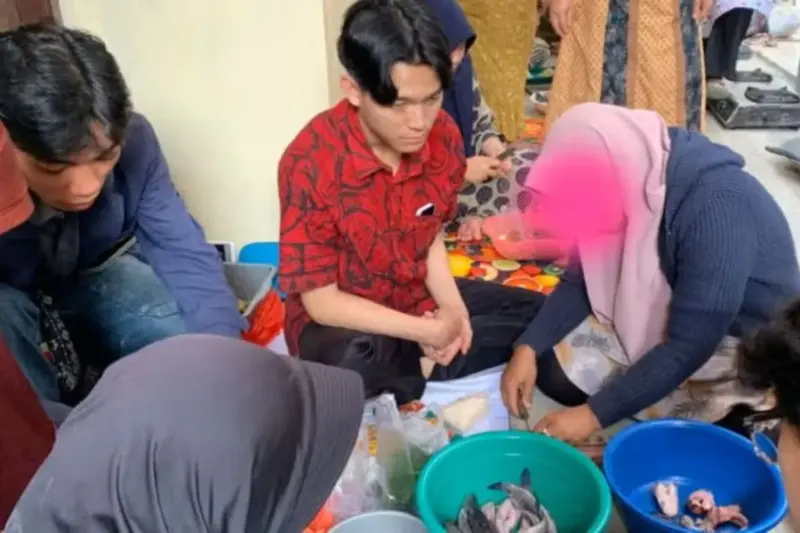 Mindshift 5: Kreasi Wargi: IPB University bekali eks TKI Sukabumi hilirisasi budidaya lele - Humas IPB