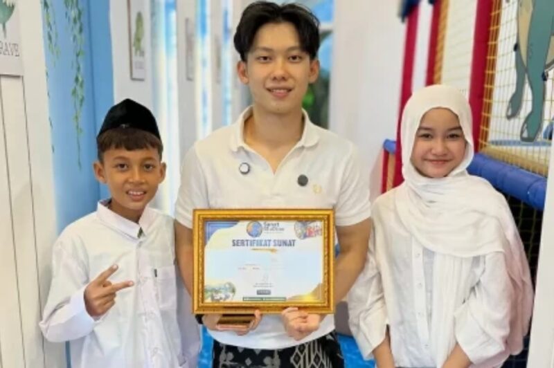 Willie Salim disunat usia 24 - Instagram