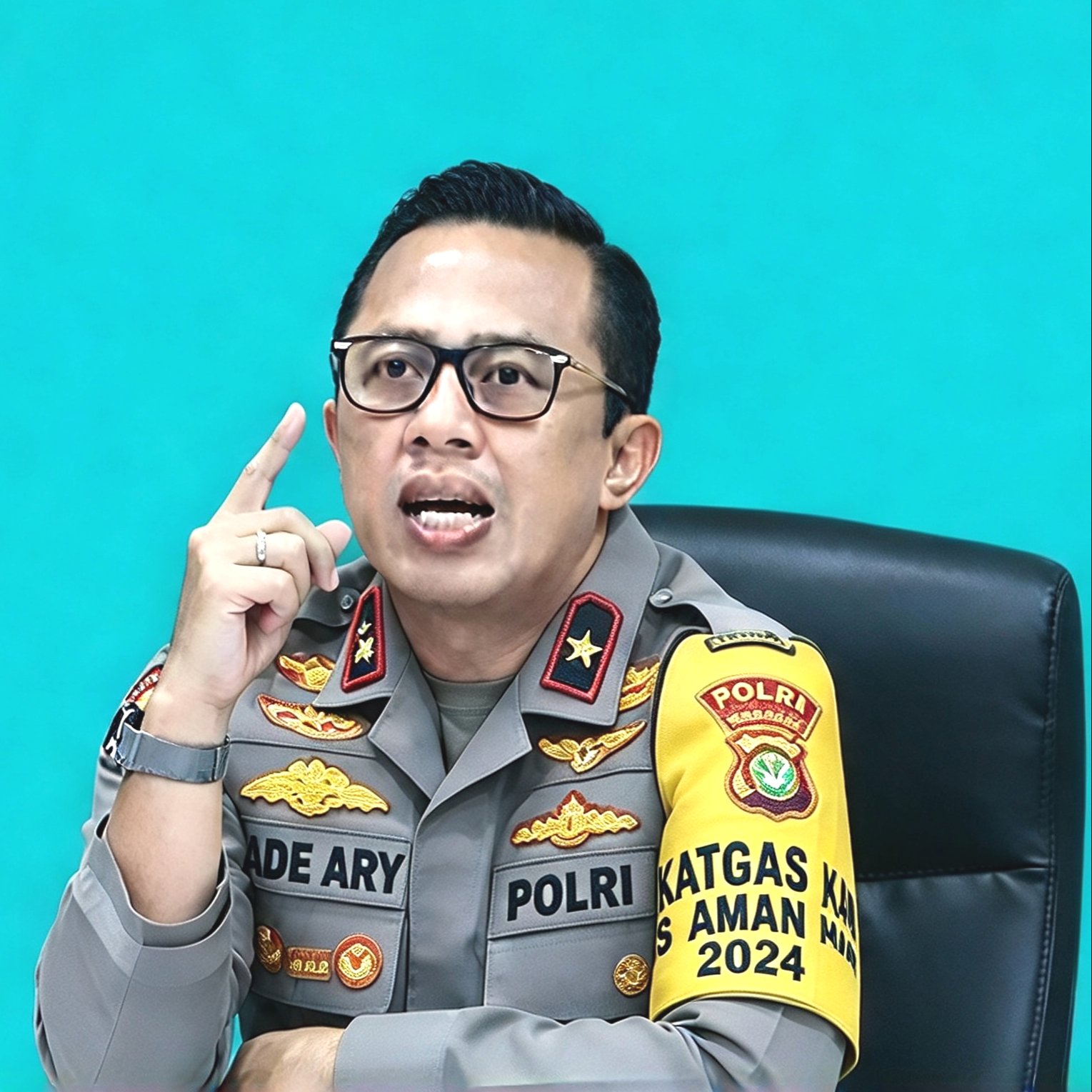 Resensi buku karya jenderal polisi asal Sukabumi, Carding: Modus Operandi, Penyidikan dan Penindakan 1 Brigjen Pol Ade Ary Syam Indradi