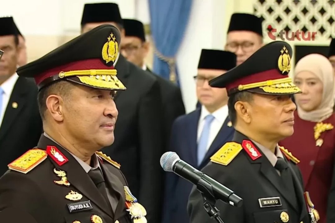 Profil Wahyu Hadiningrat, putra Banten dan Jawa Barat di pucuk pimpinan Polri 1 Jenderal Pol Suyudi Ario Seto (kiri) dan Komjen Pol Wahyu Hadiningrat - Ist