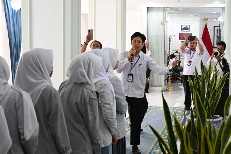 Pelajar Sukabumi kunjungi Istana Kepresidenan - Kemensetneg