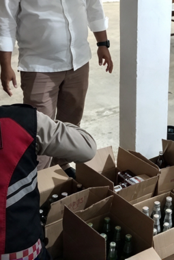 Penjual ratusan botol miras di Cibadak, Parungkuda, Nagrak, dan Cikembar disikat Polres Sukabumi
