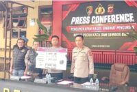 Rilis penangkapan dua eksekutor pecah kaca dan gembos ban beromzet Rp4,1 miliar di Sukabumi - Humas Polres Cianjur
