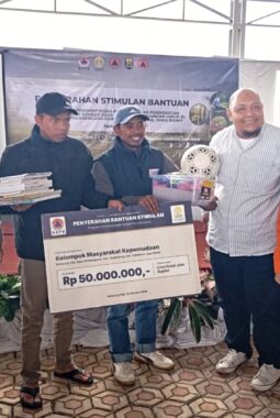 UI beri bantuan untuk pemulihan sosial dan lingkungan di Sukabumi