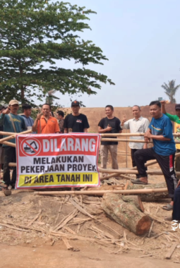 Warga Sukamulya Sukabumi protes tanah aset desa dipindahtangankan ke swasta